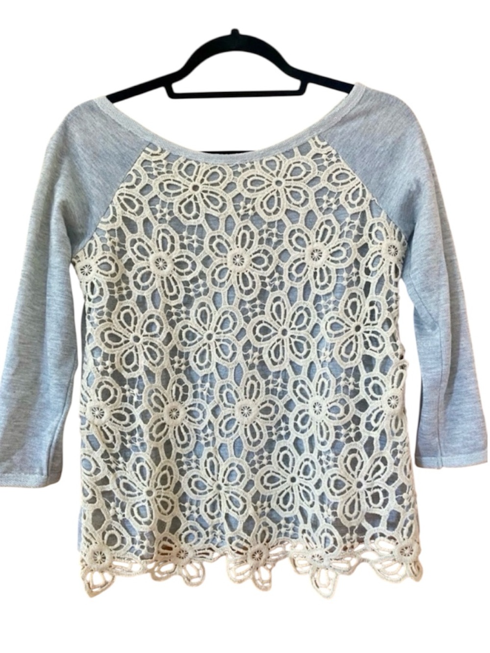 Monteau Floral Crochet Lace Raglan Top Gray Cream Boho Medium